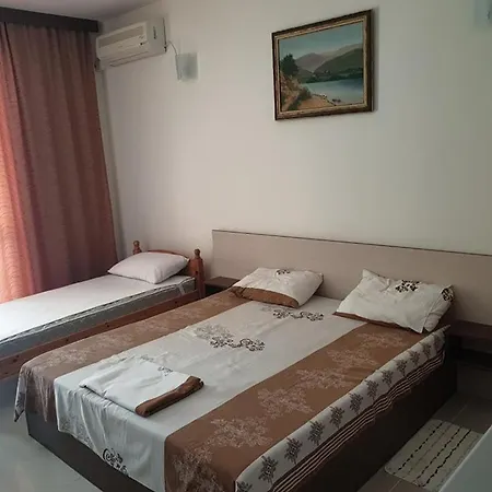 102a Διαμέρισμα *